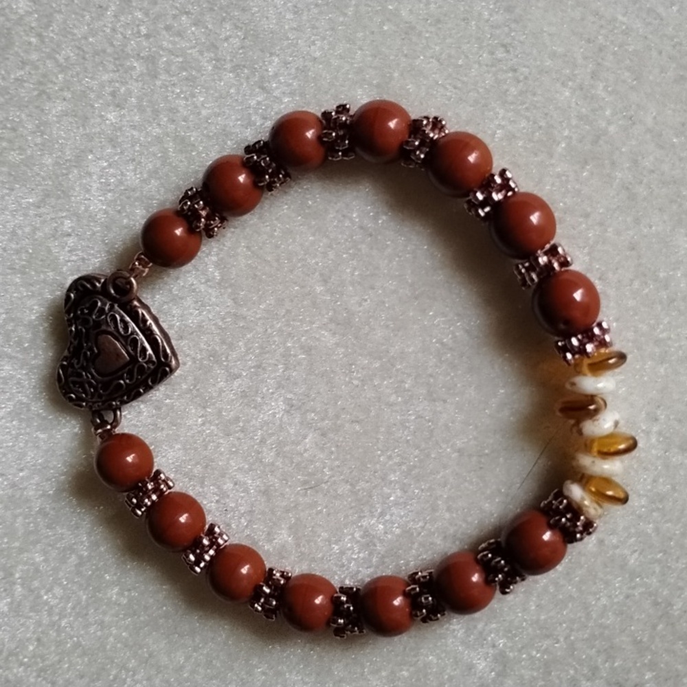 🎃HAND CRAFTED CZECH GLASS BEADED BRACELET WITH COPPER HEART MAGNETIC CLASP